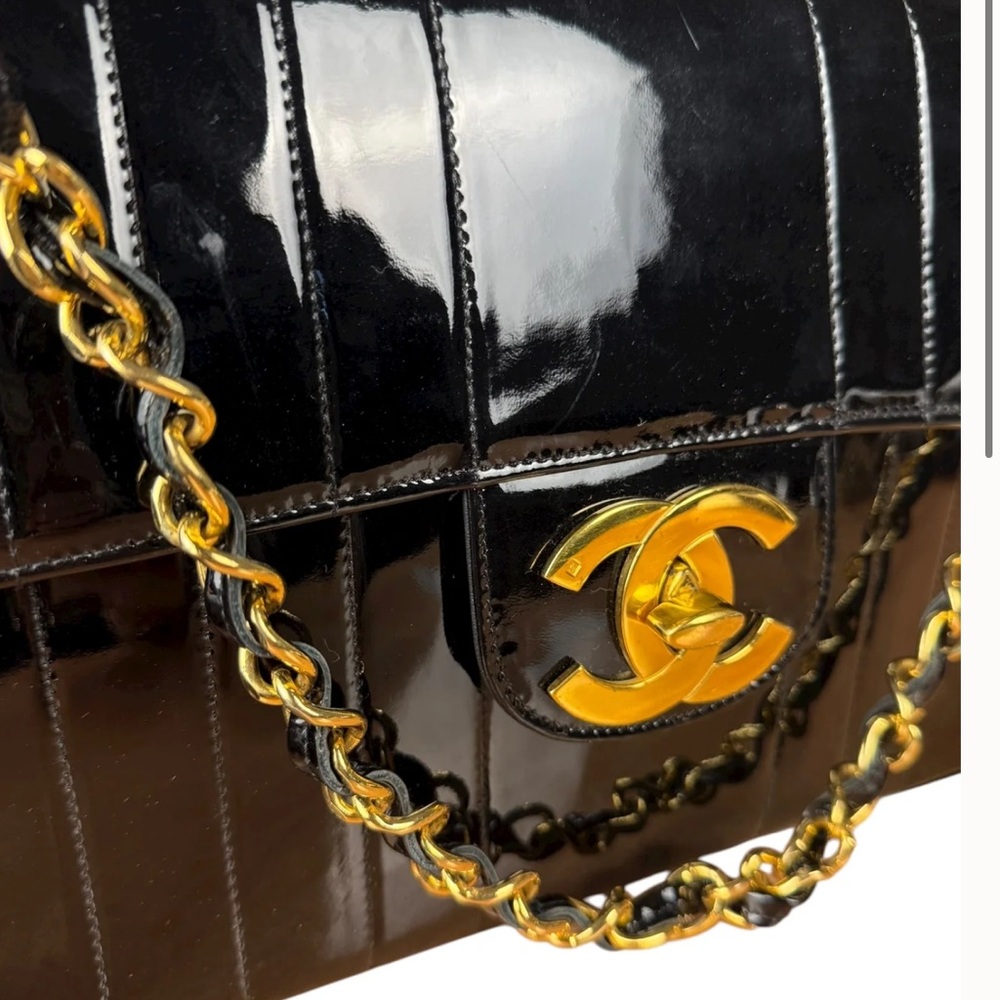 Chanel Vintage Jumbo Patent Shoulder Bag - Picture 8 of 12